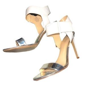 ‼️NINE WEST SILVER AND WHITE SZ 10M🚨
